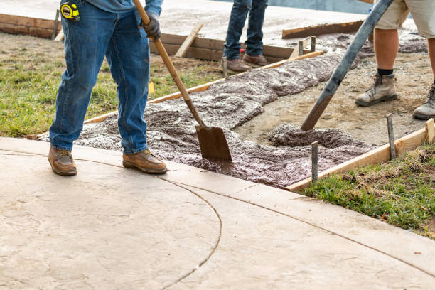 Best Concrete Sidewalk Installation  in Slayton, MN